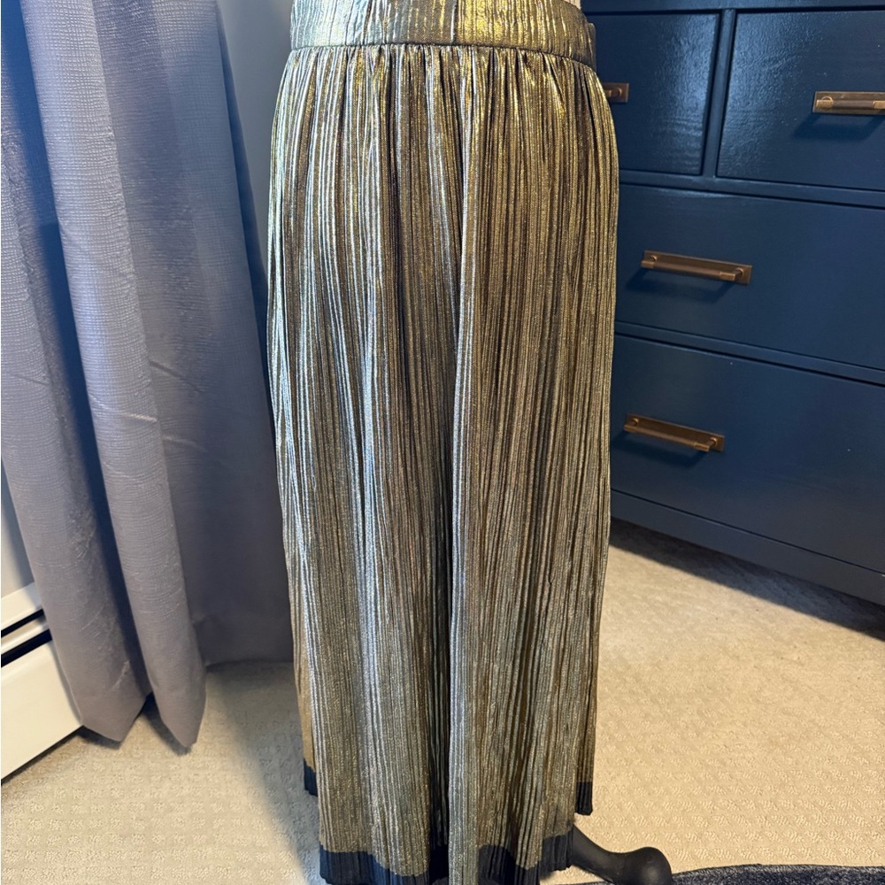 ✨ House of Harlow 1960 x Revolve Gold Pleated Midi Skirt (Size S)